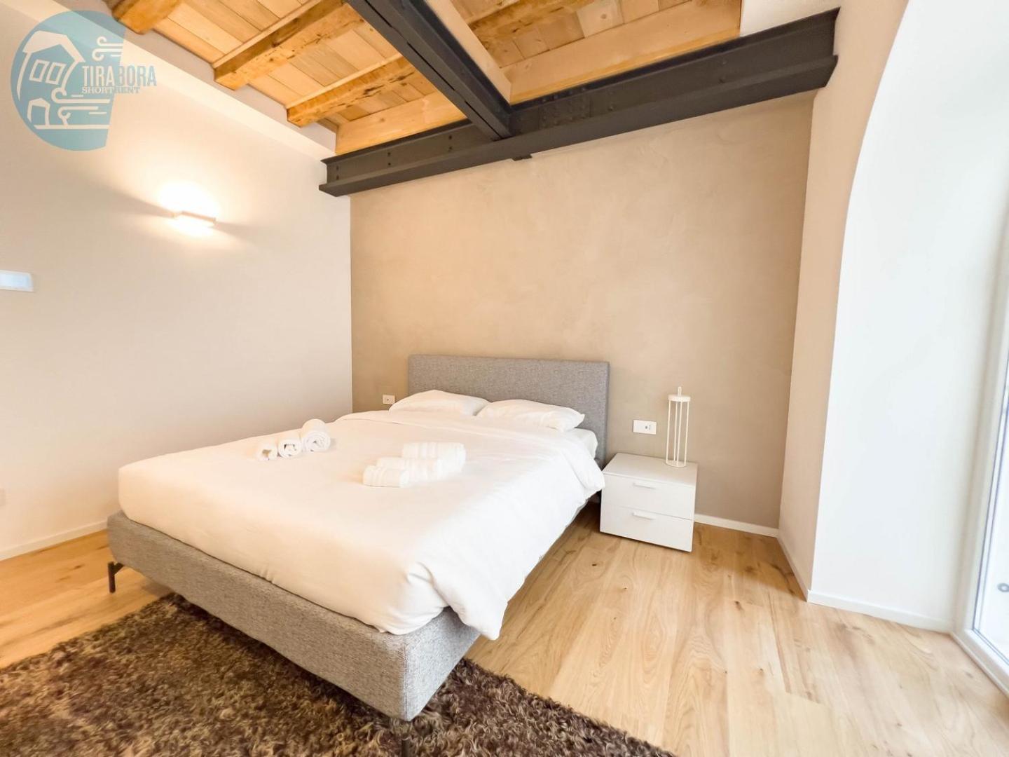 San Nicolo 14 Tirabora Short Rent Apartment