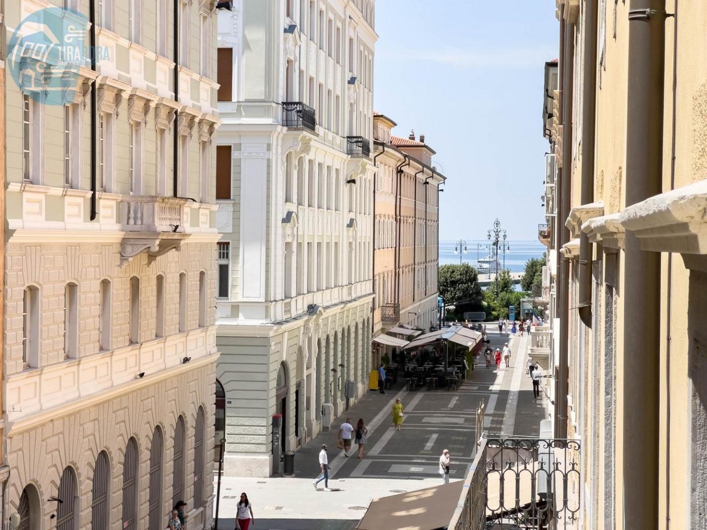 San Nicolo 14 Tirabora Short Rent Apartment